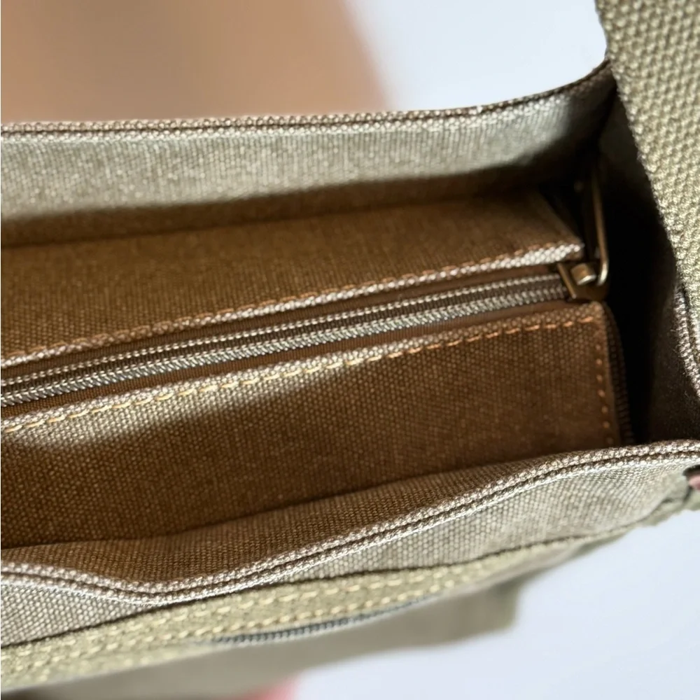 Women's Cargolt Hailey Crossbody Purse Olive - Picture 10 of 14